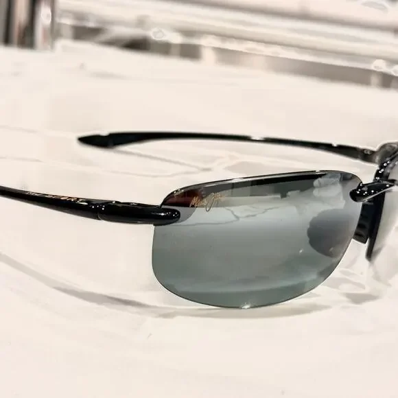 Maui Jim 407-02 Ho'okipa Gloss Black Frame / Grey Polarized Lenses Hookipa - Picture 3 of 7